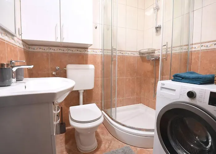 Апартаменти Family Manuela Задар