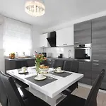 Family Manuela Апартаменты *